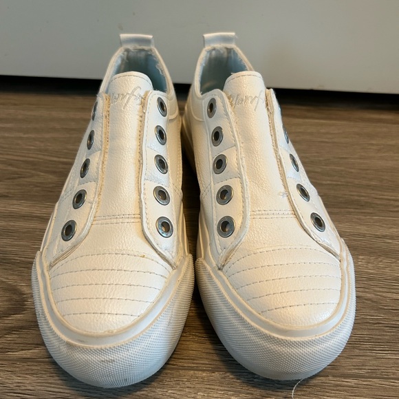 Blowfish Malibu White sneakers size 6 - Picture 1 of 6